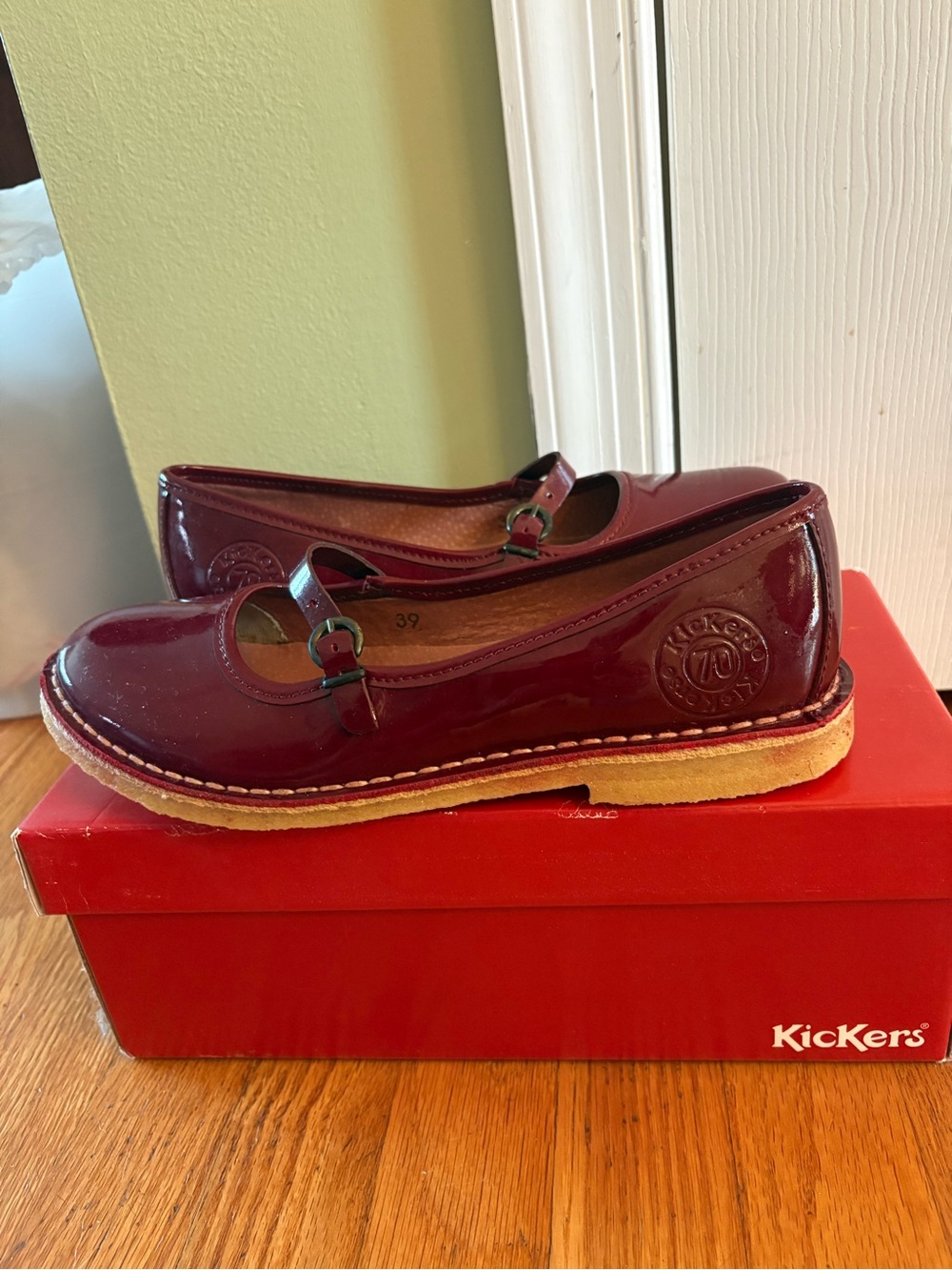 NWT Kickers Burgundy Patent Mary Jane Shoes -Size 39 (US 8)